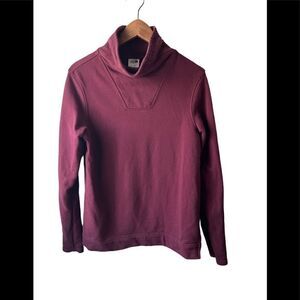 THE North Face burgundy cowl neck hiking light weight sweater medium
